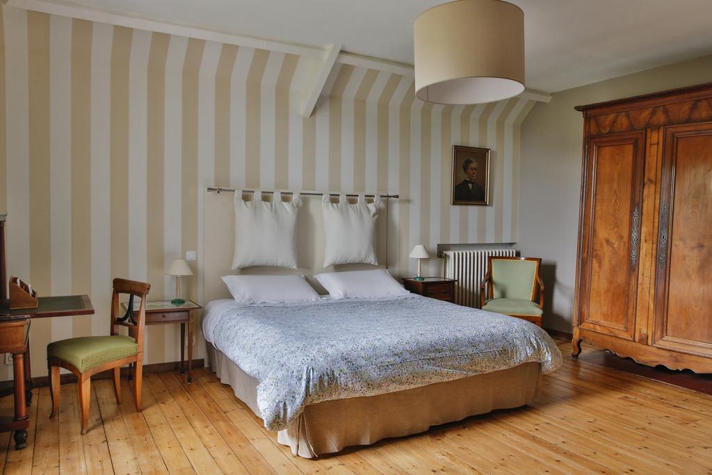 Clerval Maison D'Hotes Et Gites Dragey Room photo